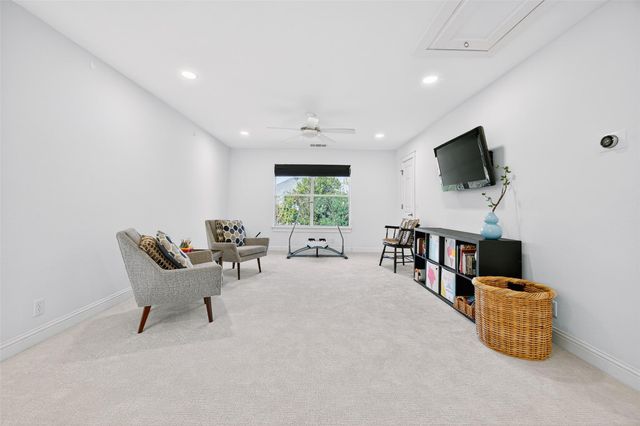 9604 Prescott DR, Austin, TX 78749