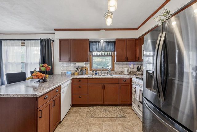 1422 Diamond Court, Sun Prairie, WI 53590