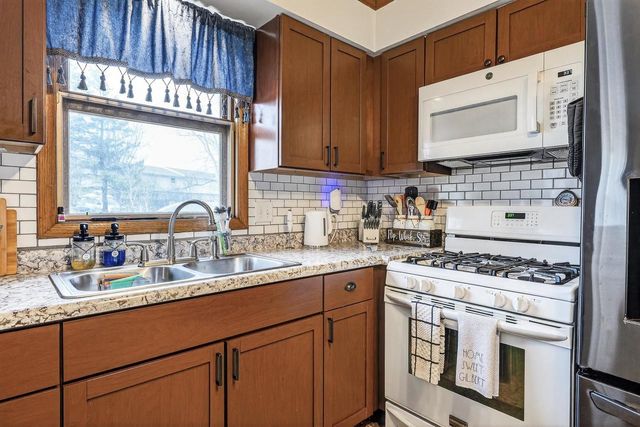 1422 Diamond Court, Sun Prairie, WI 53590