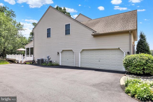 76 CAERNARVON DR, Elverson, PA 19520