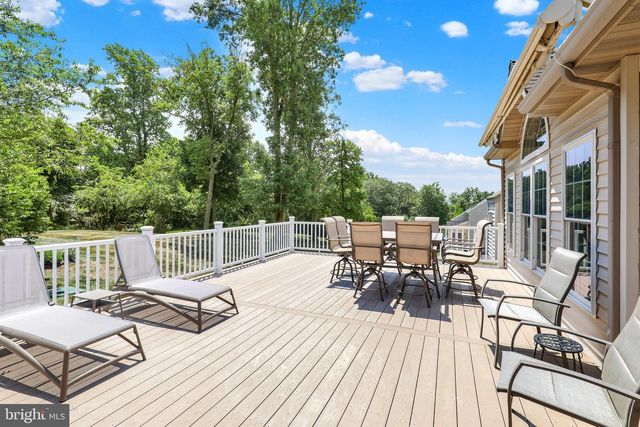 76 CAERNARVON DR, Elverson, PA 19520