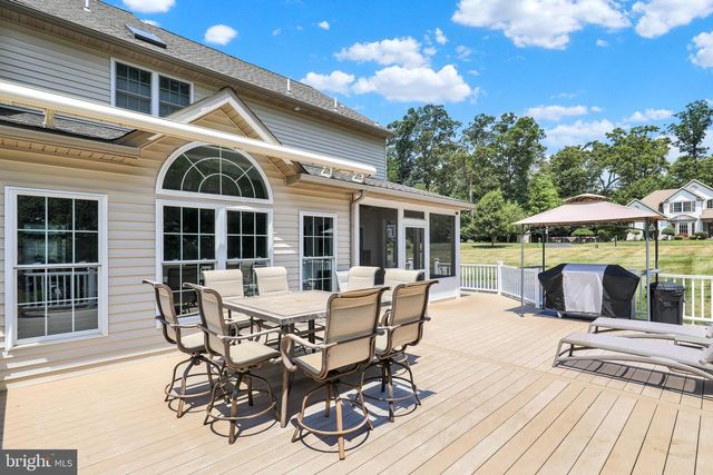 76 CAERNARVON DR, Elverson, PA 19520