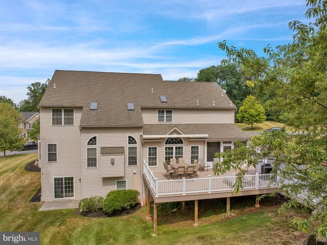 76 CAERNARVON DR, Elverson, PA 19520