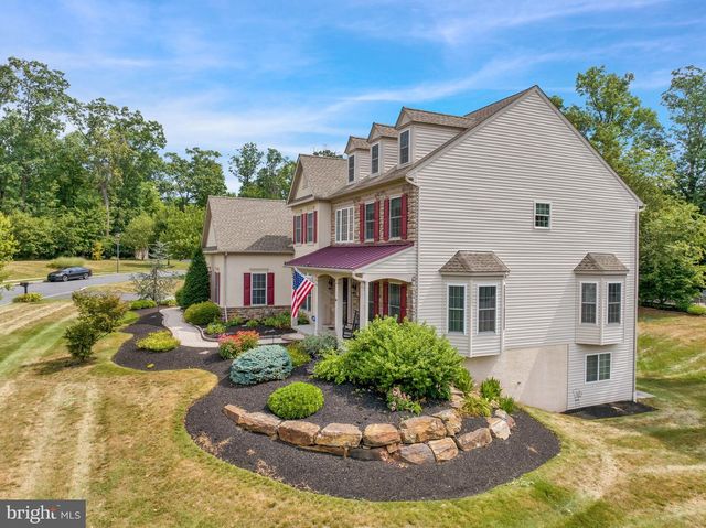 76 CAERNARVON DR, Elverson, PA 19520
