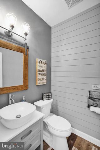 76 CAERNARVON DR, Elverson, PA 19520