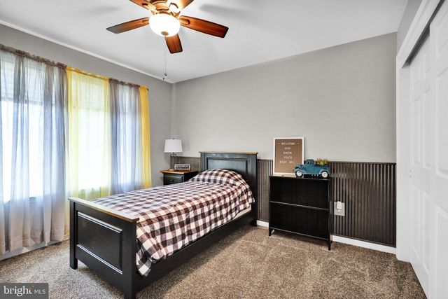 76 CAERNARVON DR, Elverson, PA 19520