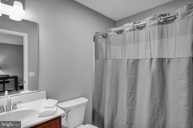 76 CAERNARVON DR, Elverson, PA 19520