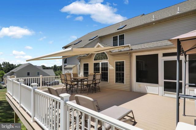 76 CAERNARVON DR, Elverson, PA 19520