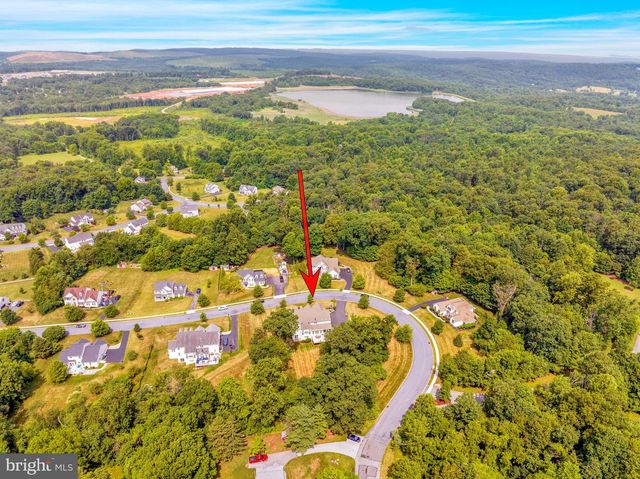 76 CAERNARVON DR, Elverson, PA 19520