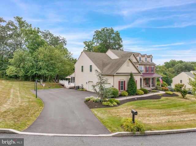 76 CAERNARVON DR, Elverson, PA 19520