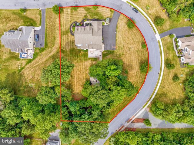 76 CAERNARVON DR, Elverson, PA 19520