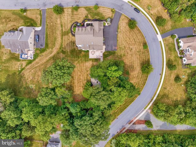 76 CAERNARVON DR, Elverson, PA 19520