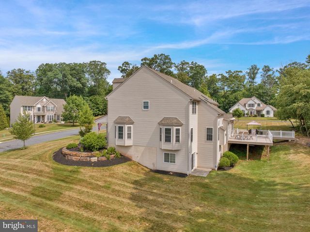 76 CAERNARVON DR, Elverson, PA 19520