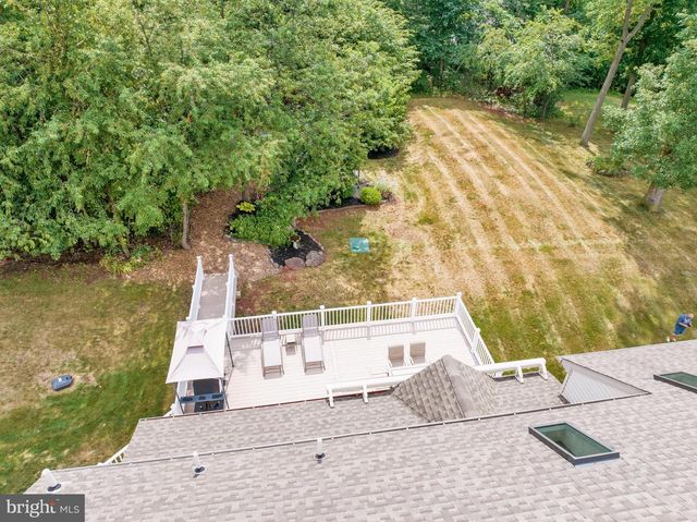 76 CAERNARVON DR, Elverson, PA 19520