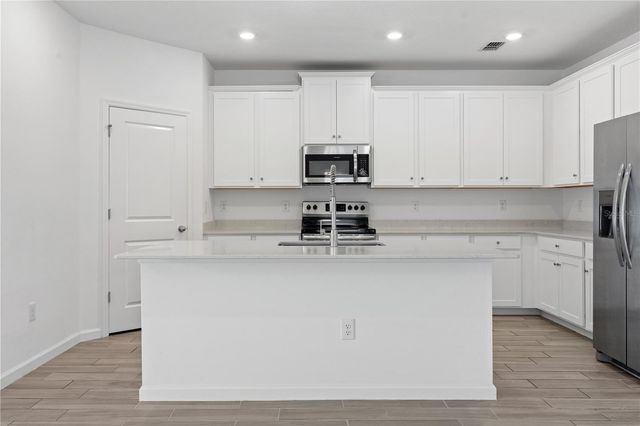 5637 SW 93RD STREET, Ocala, FL 34476