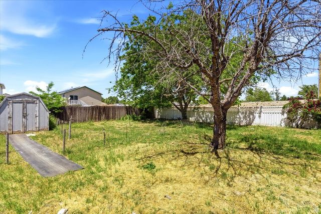 671 W 1800 N, Clinton, UT 84015