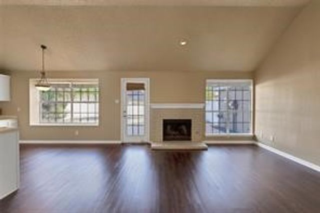 7914 Coastway Drive, Rowlett, TX 75088