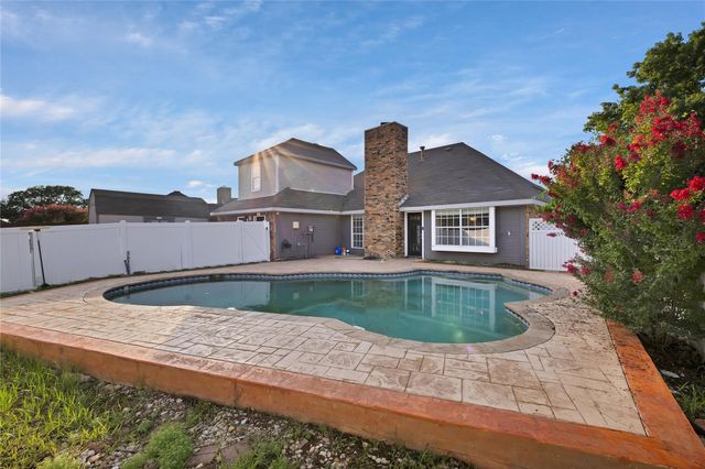 7914 Coastway Drive, Rowlett, TX 75088