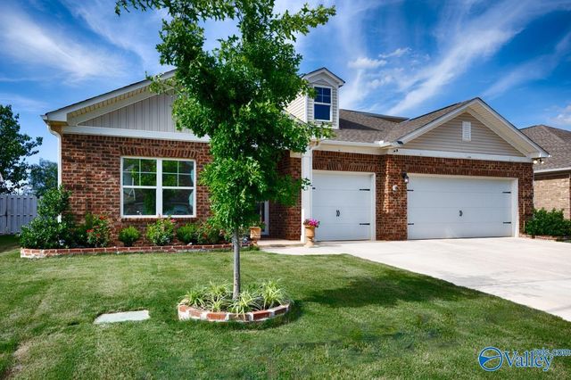 123 Chesire Cove Lane, New Market, AL 35761
