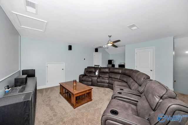 123 Chesire Cove Lane, New Market, AL 35761