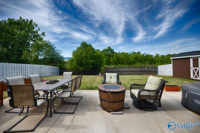 123 Chesire Cove Lane, New Market, AL 35761