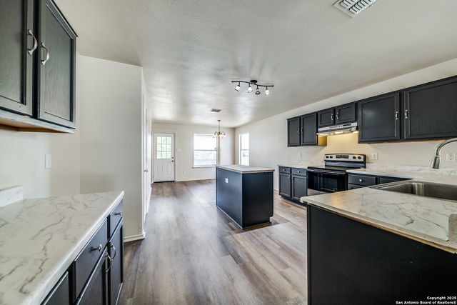 10251 Crystal, Universal City, TX 78148