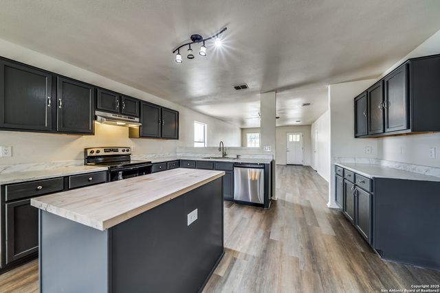 10251 Crystal, Universal City, TX 78148