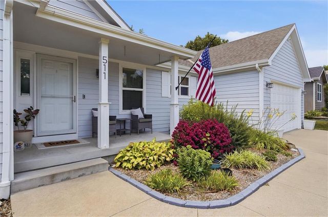 511 N Rebecca Lane, Lawrence, KS 66044