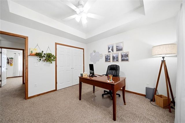 511 N Rebecca Lane, Lawrence, KS 66044