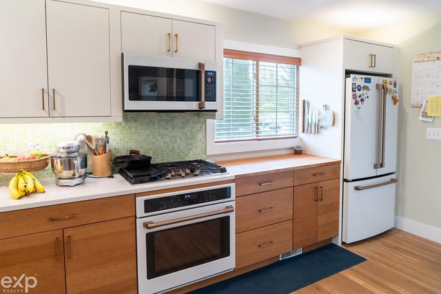 149 Orchardale Drive, Rochester, MI 48309