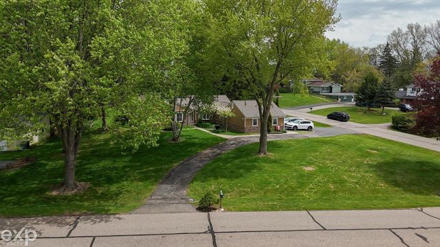 149 Orchardale Drive, Rochester, MI 48309