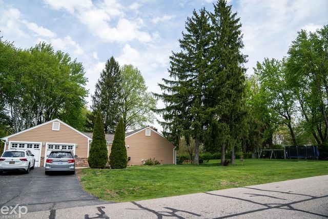 149 Orchardale Drive, Rochester, MI 48309