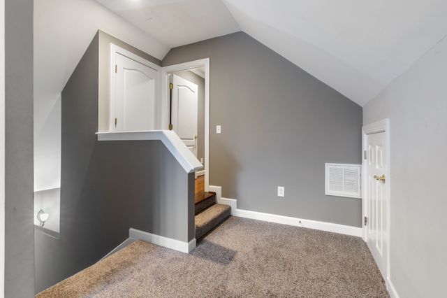 1000 Bradby Dr, Burns, TN 37029