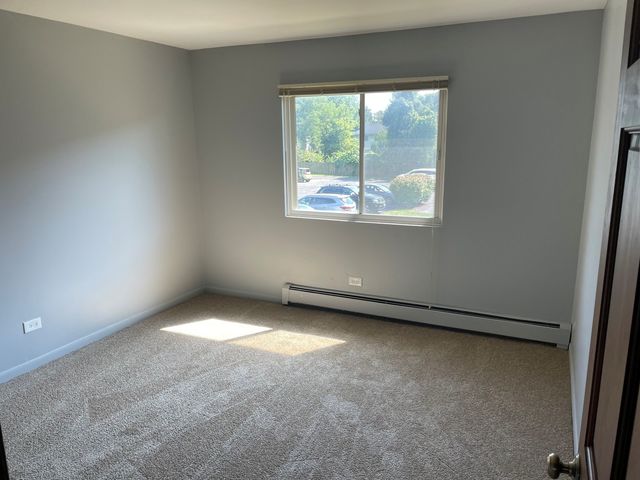 106 Olesen Drive 101, Naperville, IL 60540