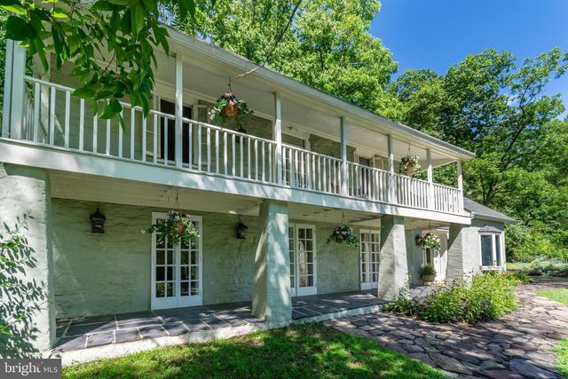 21 OLD RIVER RD, Lambertville, NJ 08530