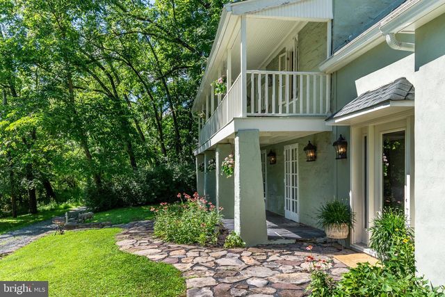21 OLD RIVER RD, Lambertville, NJ 08530