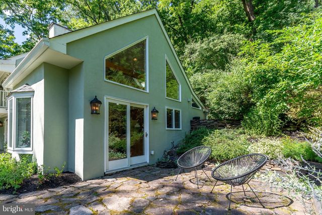 21 OLD RIVER RD, Lambertville, NJ 08530
