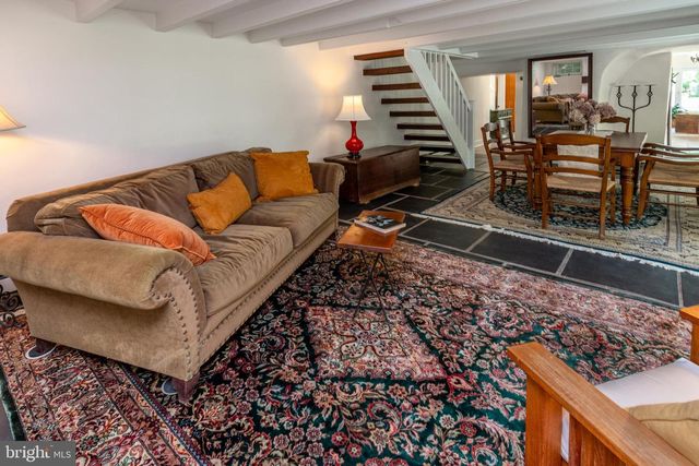 21 OLD RIVER RD, Lambertville, NJ 08530