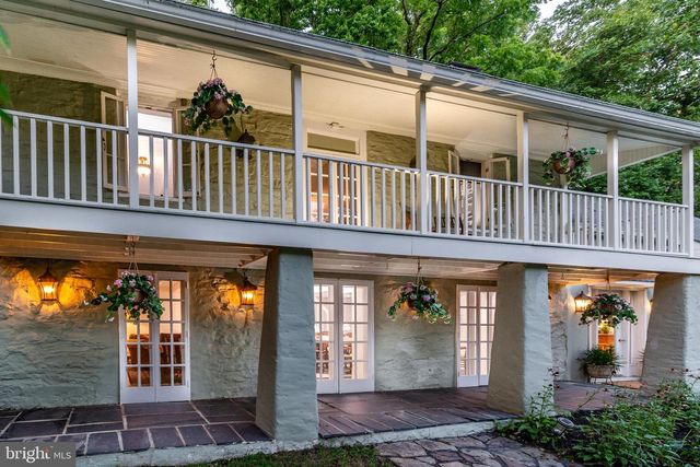 21 OLD RIVER RD, Lambertville, NJ 08530