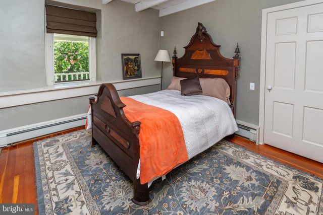 21 OLD RIVER RD, Lambertville, NJ 08530