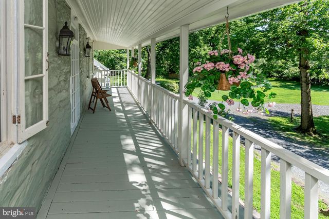 21 OLD RIVER RD, Lambertville, NJ 08530