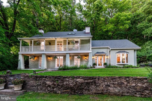 21 OLD RIVER RD, Lambertville, NJ 08530
