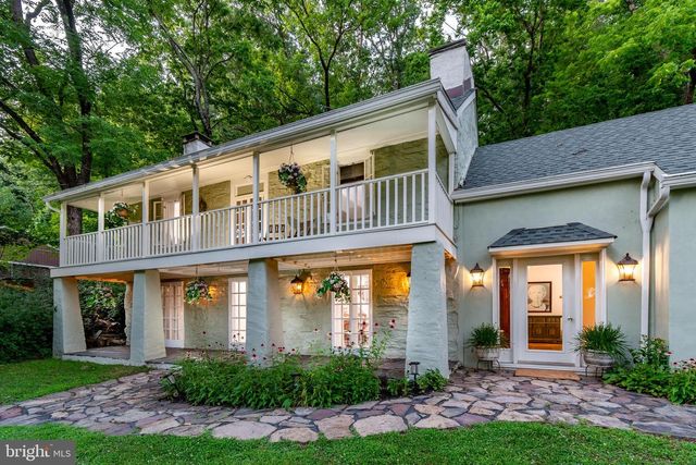 21 OLD RIVER RD, Lambertville, NJ 08530