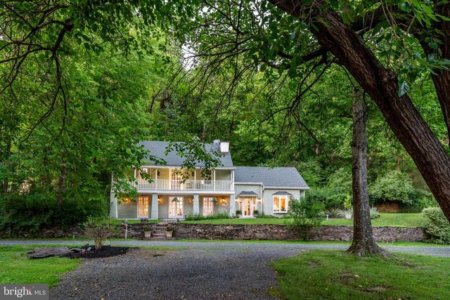 21 OLD RIVER RD, Lambertville, NJ 08530