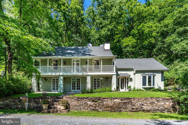 21 OLD RIVER RD, Lambertville, NJ 08530