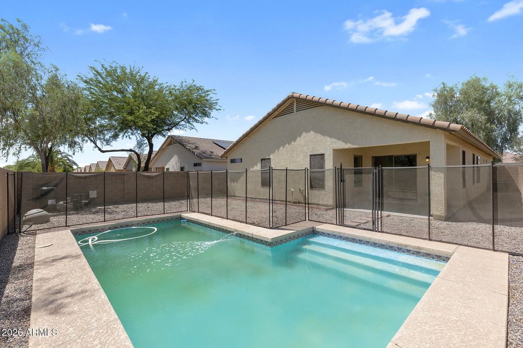 375 W GASCON Road, San Tan Valley, AZ 85143 — photo 2