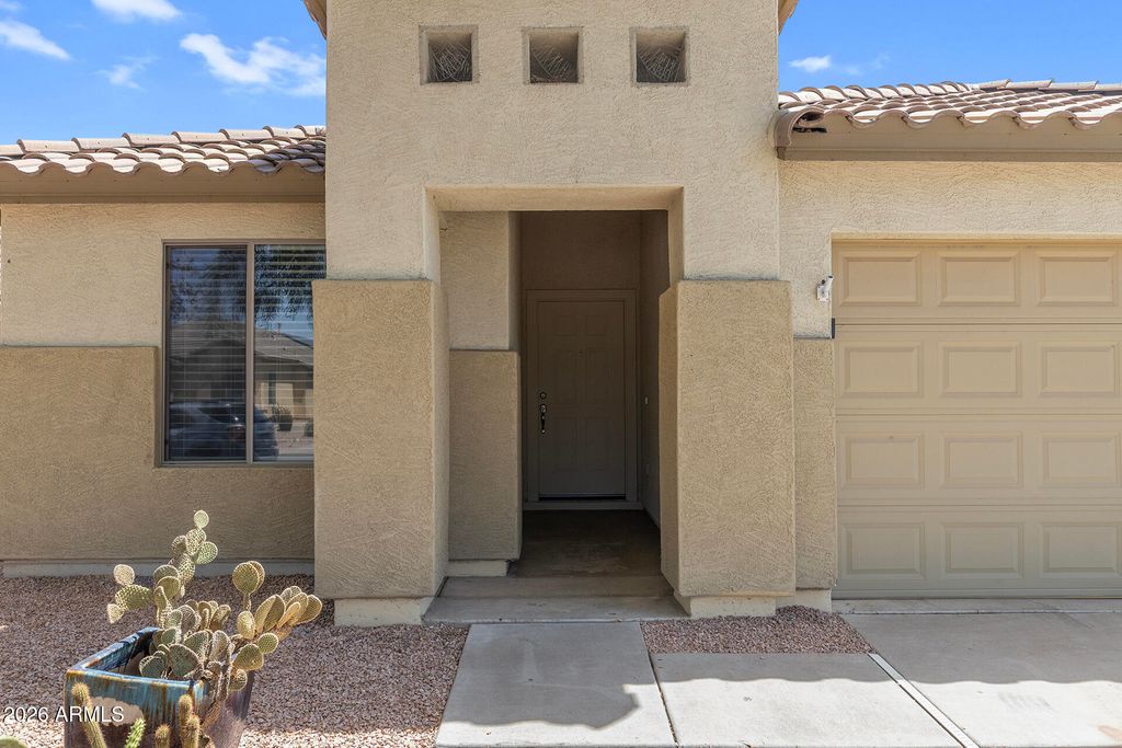 375 W GASCON Road, San Tan Valley, AZ 85143 — photo 5