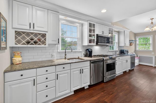 54 Seneca Avenue, White Plains, NY 10603