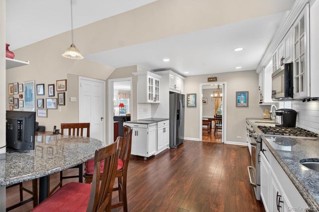 54 Seneca Avenue, White Plains, NY 10603