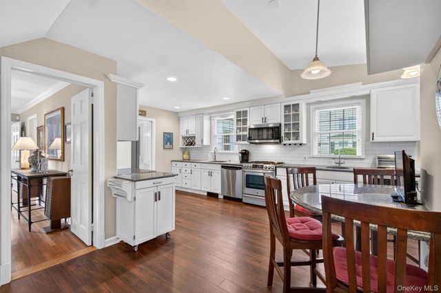 54 Seneca Avenue, White Plains, NY 10603